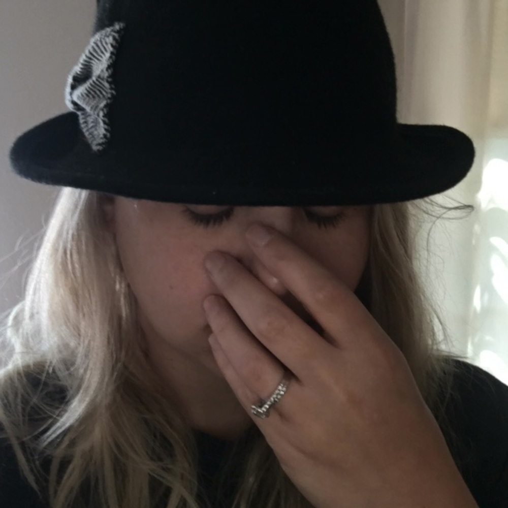 Hat - Picture 3 of 4